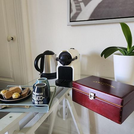 La Fee Des Eaux Bed and Breakfast Vernaison Eksteriør billede