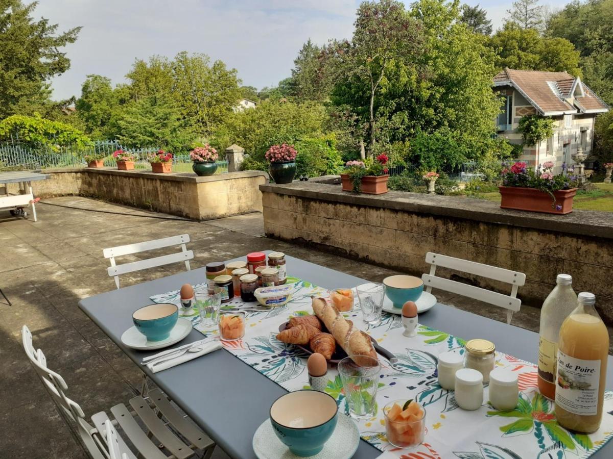 La Fee Des Eaux Bed and Breakfast Vernaison Eksteriør billede